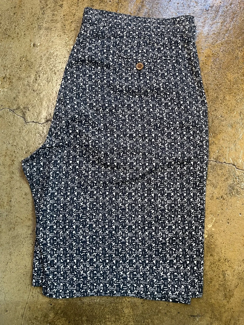 Black and White Geo Print Short